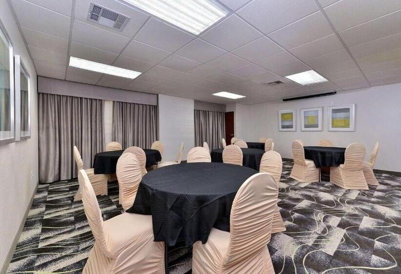 ホテル Comfort Inn & Suites Frisco   Plano