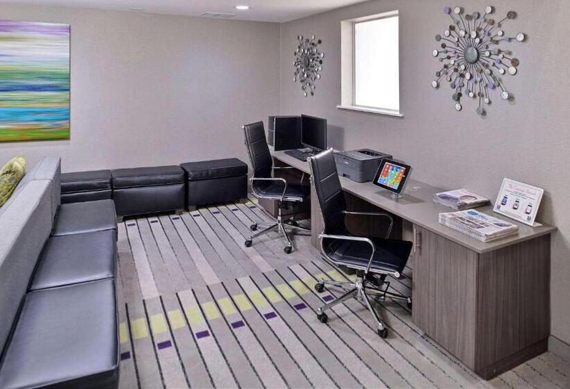 ホテル Comfort Inn & Suites Frisco   Plano