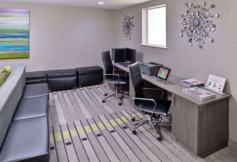 ホテル Comfort Inn & Suites Frisco   Plano