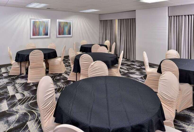 ホテル Comfort Inn & Suites Frisco   Plano