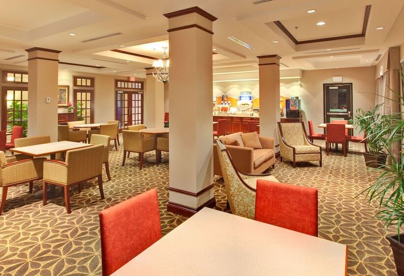 Holiday Inn Express Hotel & Suites Brockville, An Ihg