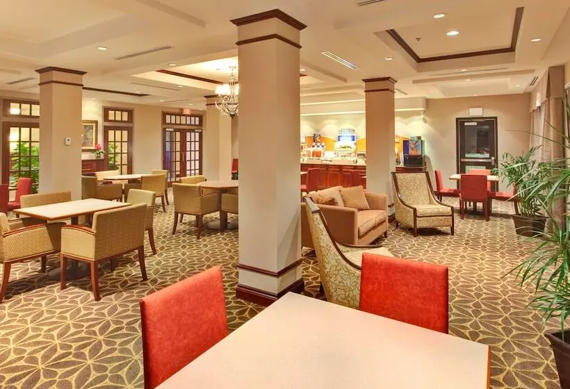 Holiday Inn Express Hotel & Suites Brockville, An Ihg