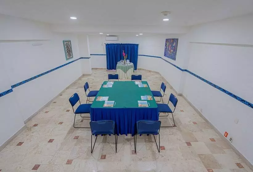 Hotelli Playa Suites Acapulco