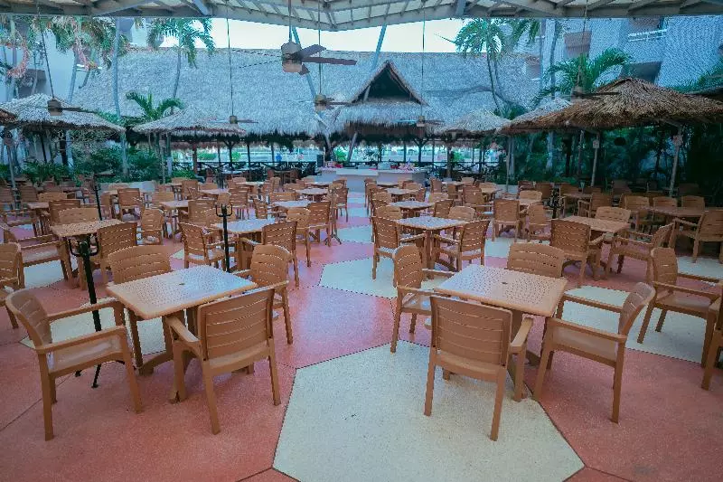 Hotelli Playa Suites Acapulco