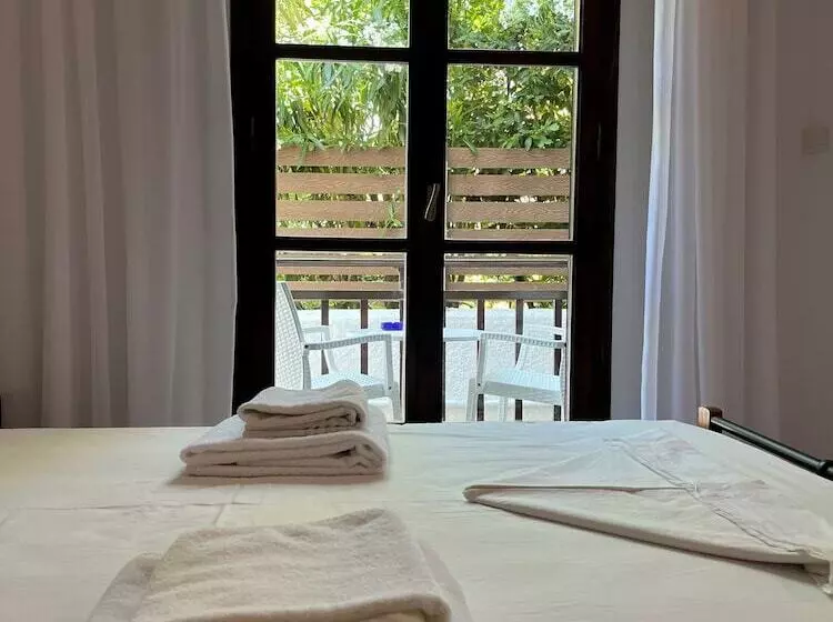 Hotel Potokaki Beachfront