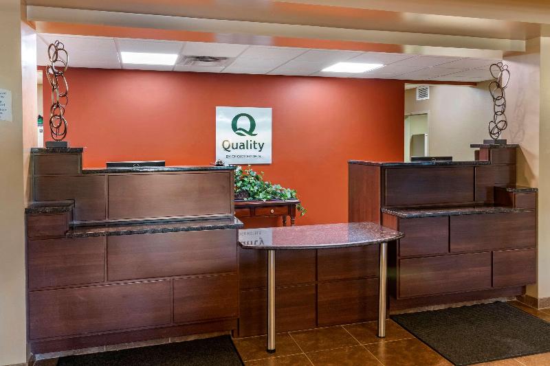 호텔 Quality Inn & Suites