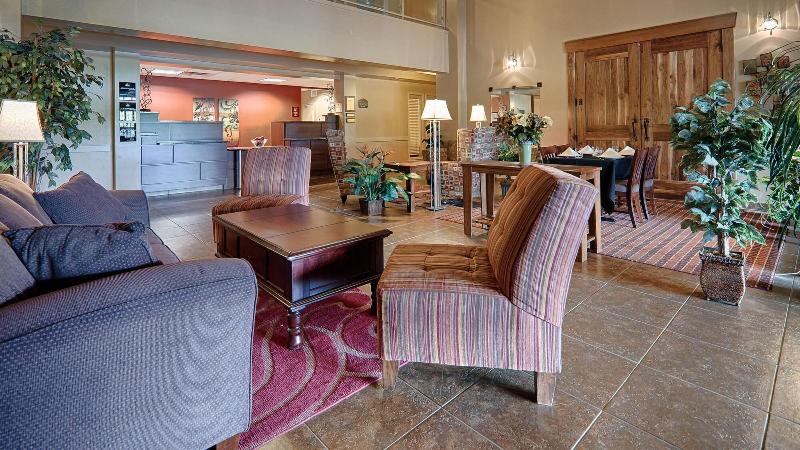 호텔 Quality Inn & Suites