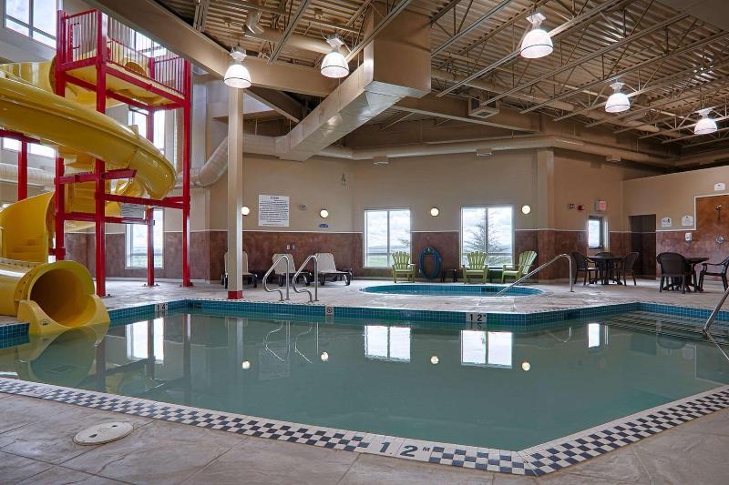 호텔 Quality Inn & Suites