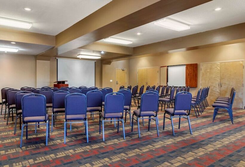 호텔 Quality Inn & Suites