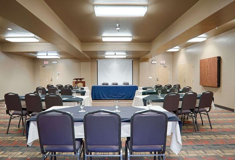 호텔 Quality Inn & Suites