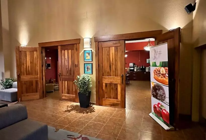 호텔 Quality Inn & Suites