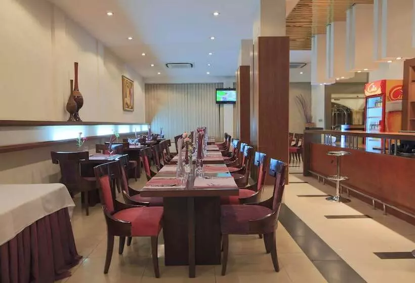 هتل Roma Ritz Huambo