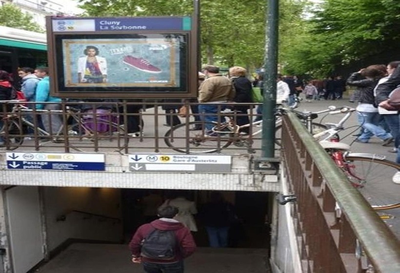 ホテル Hôtel Saint Pierre