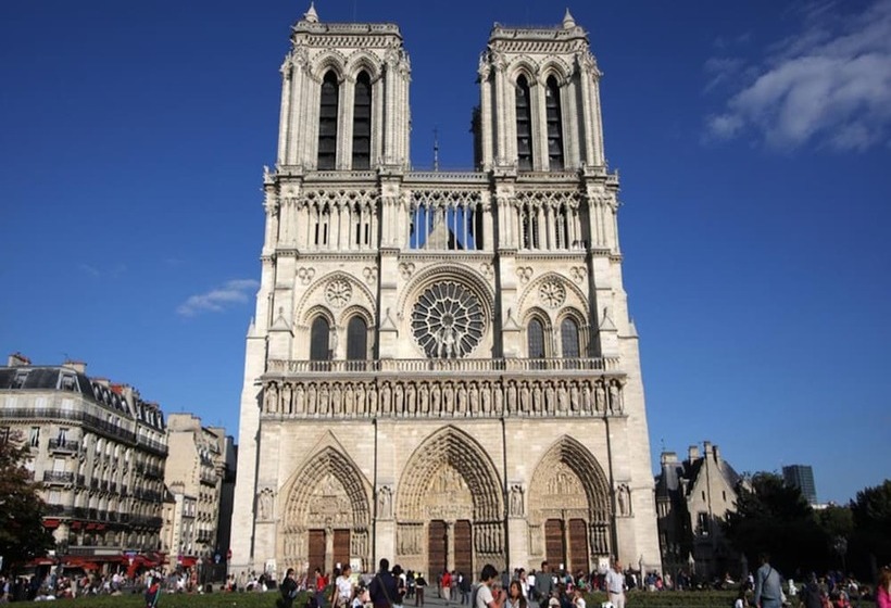 ホテル Hôtel Saint Pierre