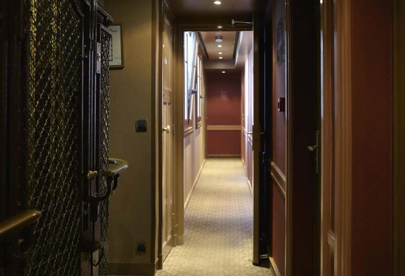 ホテル Hôtel Saint Pierre