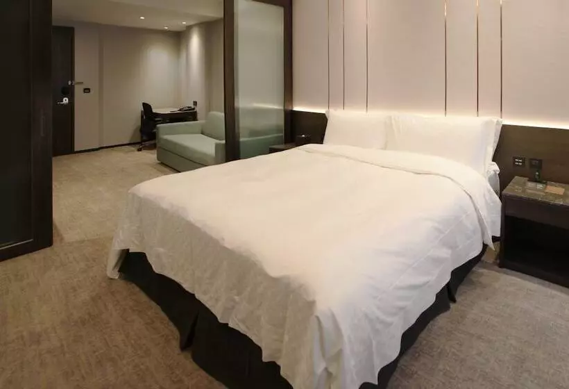 The Tango Hotel Taipei Linsen