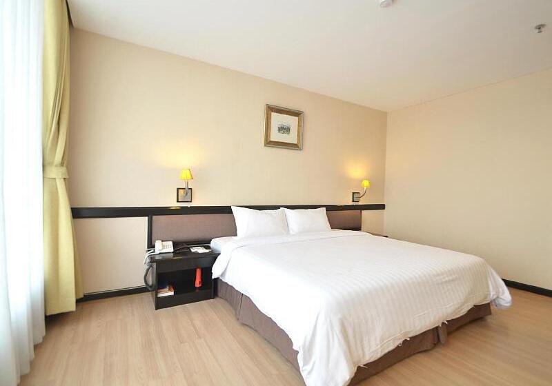 The City Hotel Sriracha By Bbh Japan