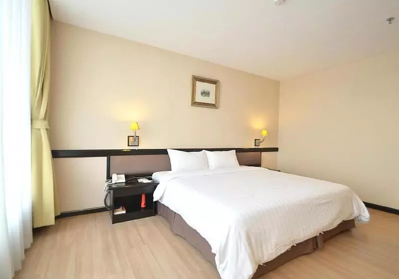 The City Hotel Sriracha By Bbh Japan