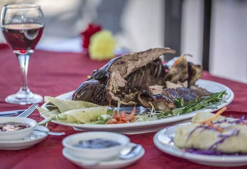 هتل Tibet International