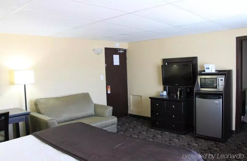 호텔 Travelodge By Wyndham Sarnia