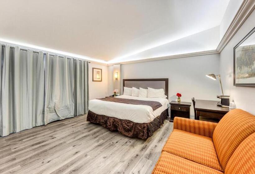 فندق Travelodge By Wyndham Sarnia