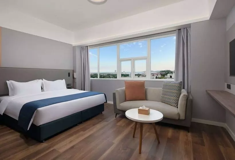 Hotel Ramada Encore By Wyndham Qingdao Shinan