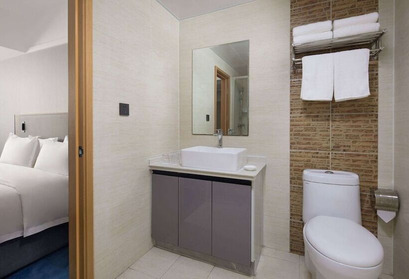 בית מלון כפרי Ramada Encore By Wyndham Qingdao Shinan