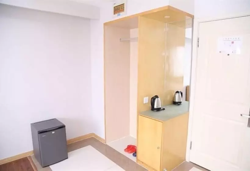 Hotel Ramada Encore By Wyndham Qingdao Shinan