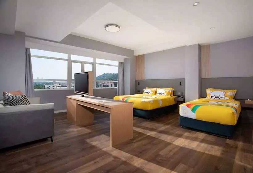 Hotel Ramada Encore By Wyndham Qingdao Shinan