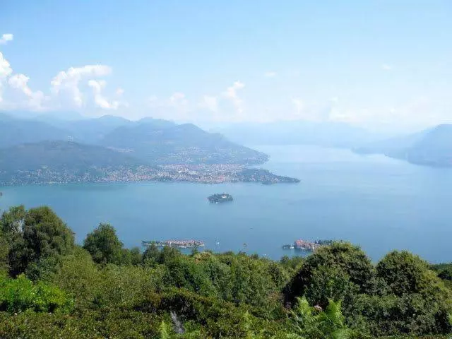 リゾートホテル Baveno Mono