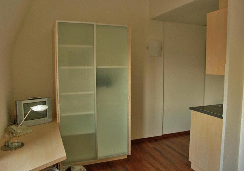 Accademia Apartments