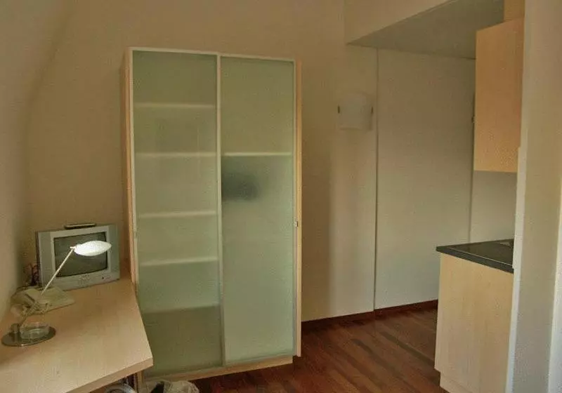 Accademia Apartments