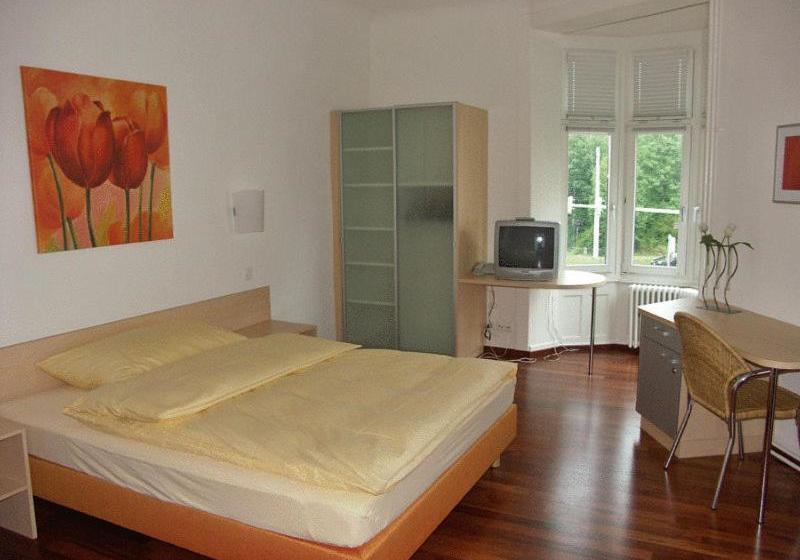 Accademia Apartments