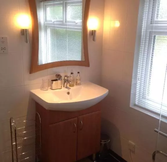 Bed and Breakfast Clay Farm Guest House