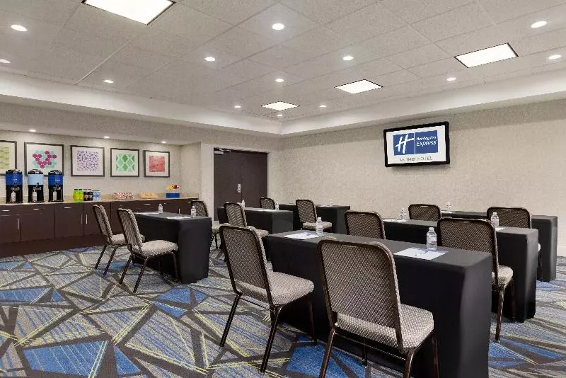 Holiday Inn Express Hotel & Suites Opelika Auburn, An Ihg