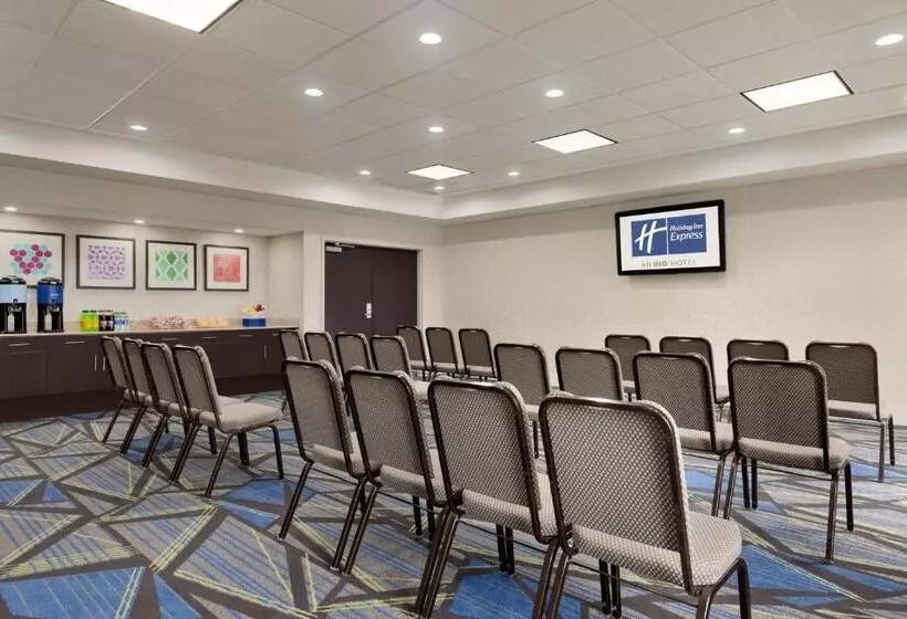 Holiday Inn Express Hotel & Suites Opelika Auburn, An Ihg