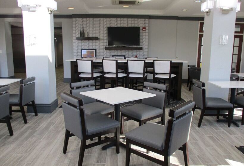 Best Western Plus Philadelphia Choctaw Hotel And Suites