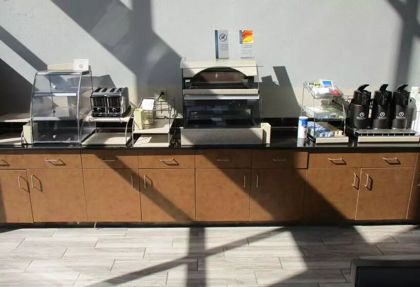 Best Western Plus Philadelphia Choctaw Hotel And Suites