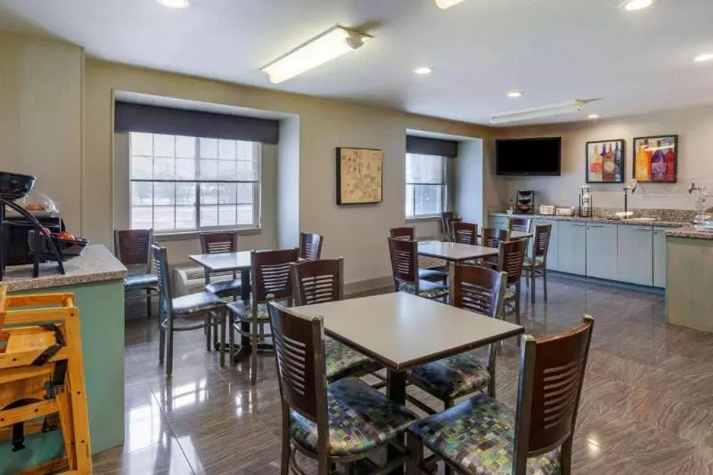 酒店 Best Western Plus Woodstock Inn & Suites