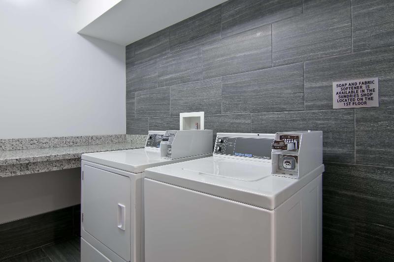 בית מלון כפרי Best Western Plus Woodstock Inn & Suites