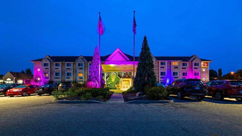 בית מלון כפרי Best Western Plus Woodstock Inn & Suites