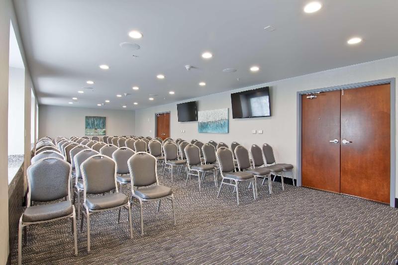 בית מלון כפרי Best Western Plus Woodstock Inn & Suites