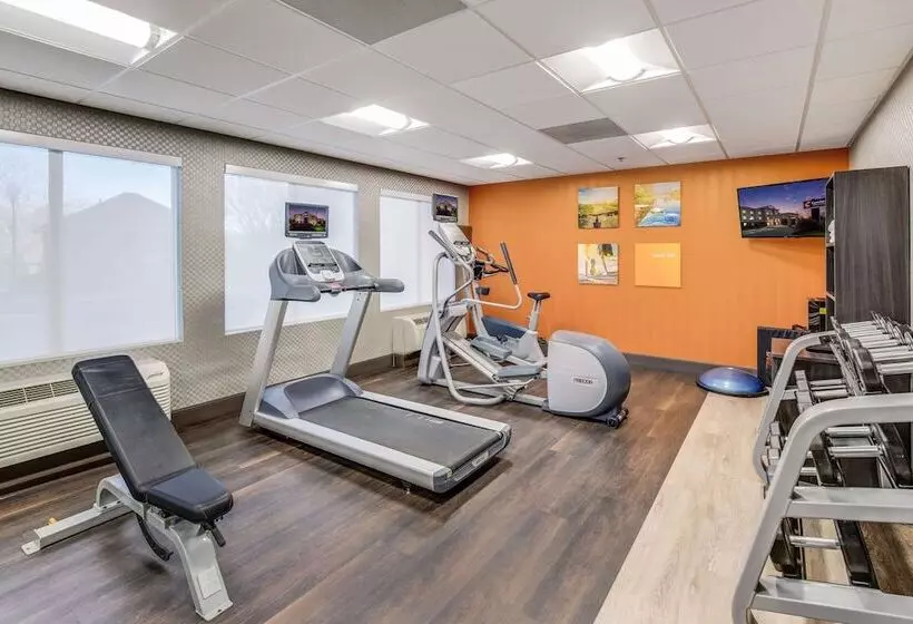 酒店 Comfort Inn & Suites