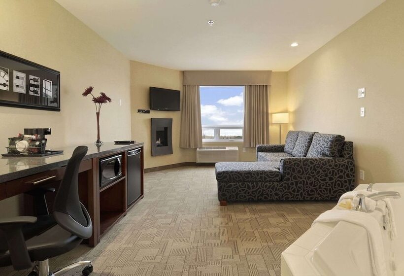 هتل Days Inn By Wyndham Regina Airport West