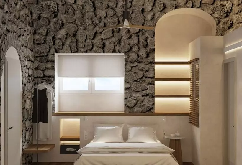 Yeeon Boutique City Hotel Gythio