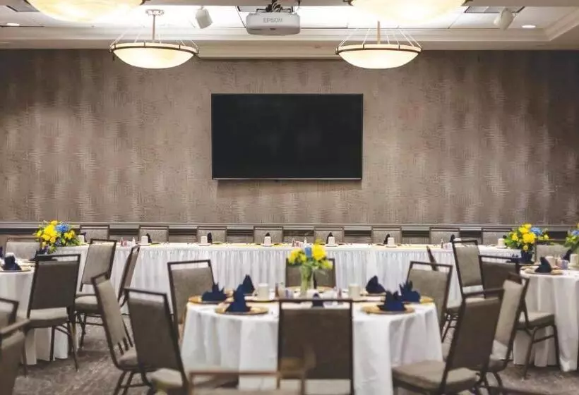 Holiday Inn Hotel & Suites Orange Park Wells Rd