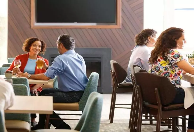 Holiday Inn Hotel & Suites Orange Park Wells Rd