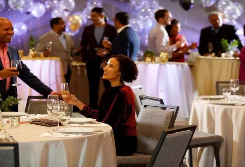 Holiday Inn Hotel & Suites Orange Park Wells Rd