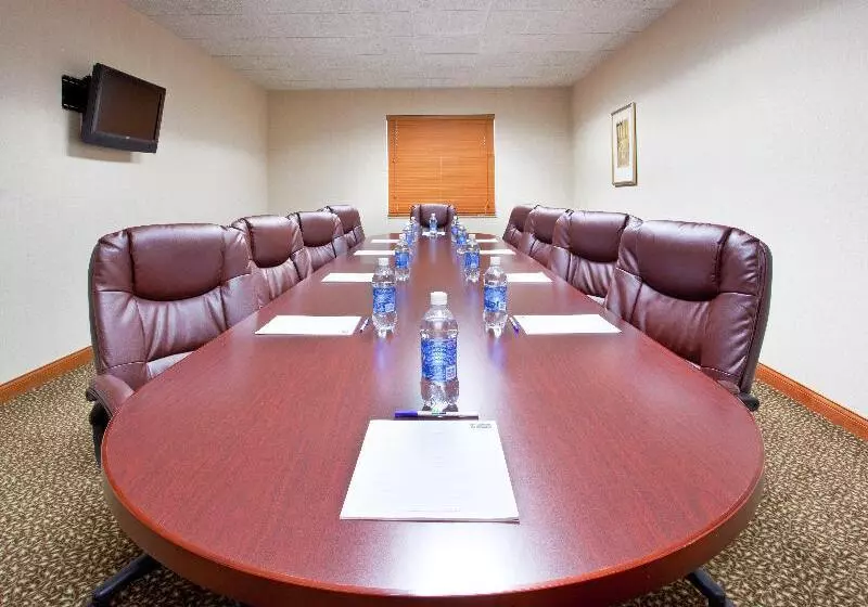 Holiday Inn Express Hotel & Suites Bay City, An Ihg