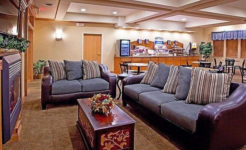 Holiday Inn Express Hotel & Suites Chesterfield   Selfridge Area, An Ihg